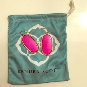 ✨💕 Authentic Kendra Scott “Danielle” earrings 💕✨